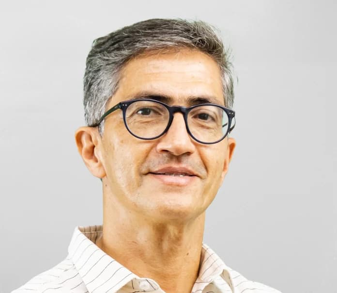 Celso Simões, Executivo; planejamento estratégico