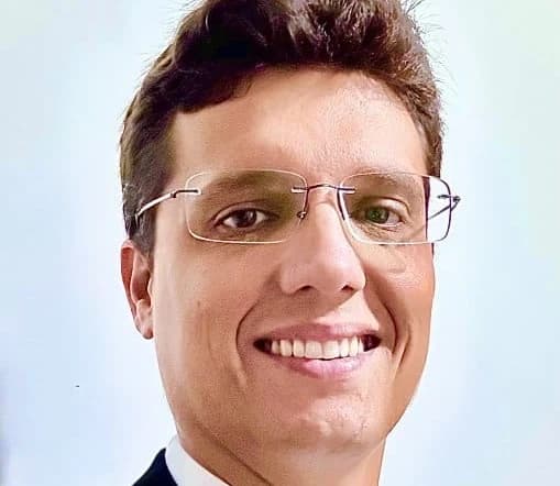 Dr. Marcos Rosa, Neurorradiologista